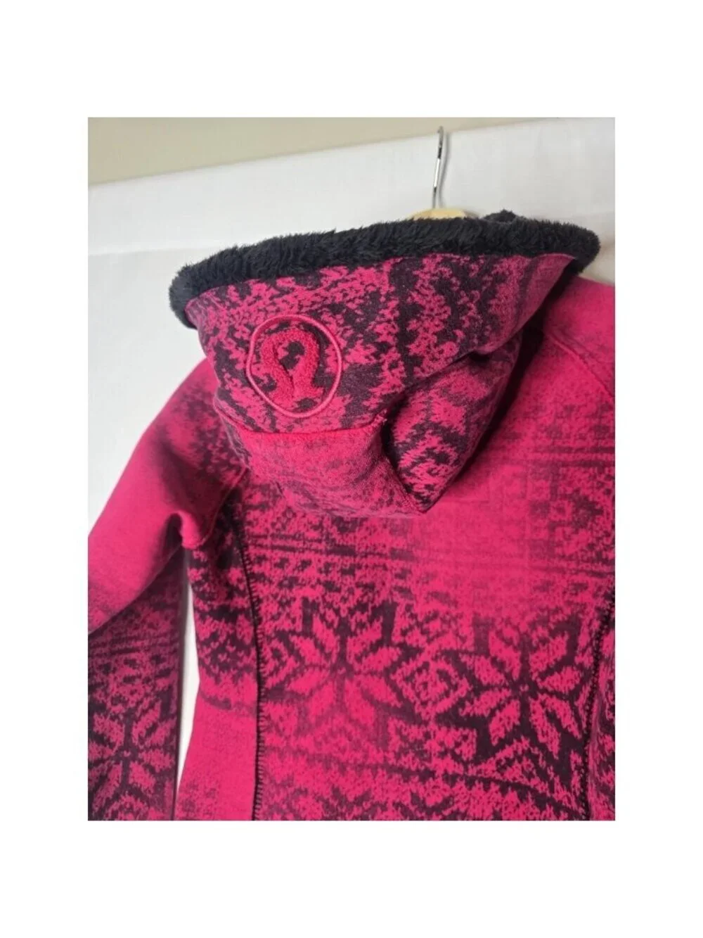 Lululemon Scuba Jacket Special Edition Pink Snowflake Fluffy Hood Full Zip Sz 4